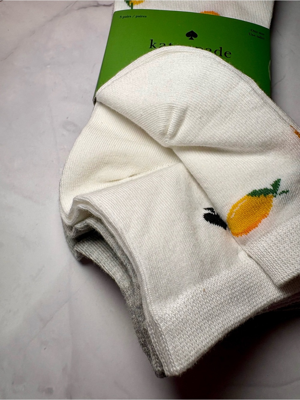 🍋 Kate Spade Quarter Socks - Lemons and Spade Prints - 3 Pairs - Shoe Size 4-10 - Picture 3 of 3